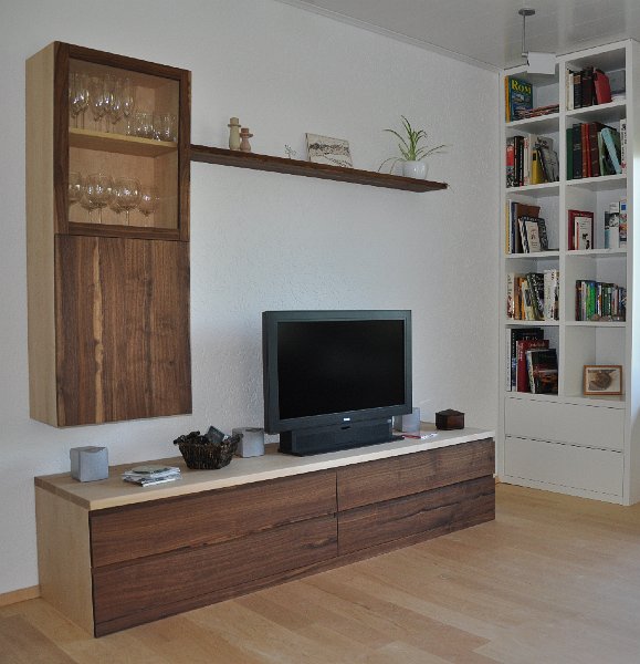 Schreinerei astrein | Massivholz-Möbel und -Küchen in Gießen